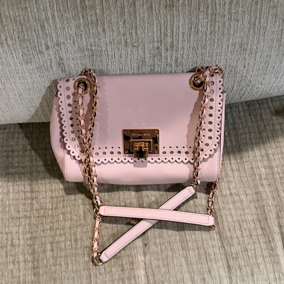 Michael Kors Blush Pink LacedScalloped Crossbody Bag 7 x 10 beautiful shape - Picture 10 of 10